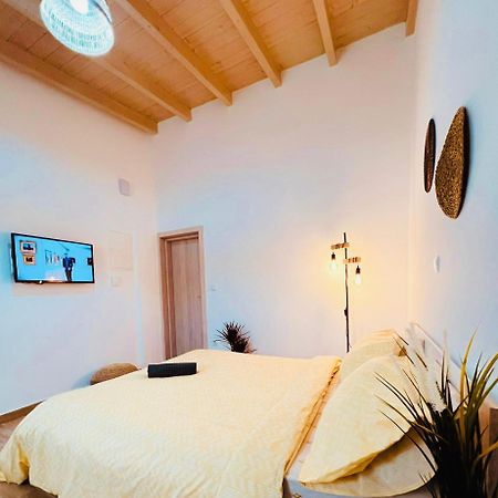 Abuelo Apartment Артемида Екстериор снимка
